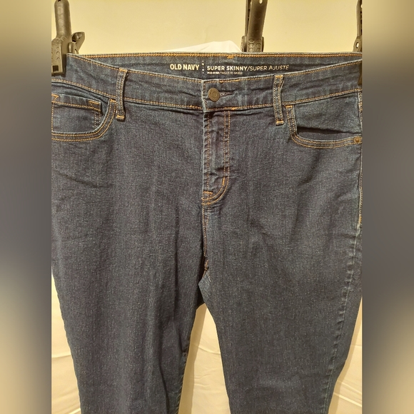 Old Navy Women's Super Skinny Mid-Rise 14  Regular Size Dark Navy Blue Jeans - Picture 4 of 9